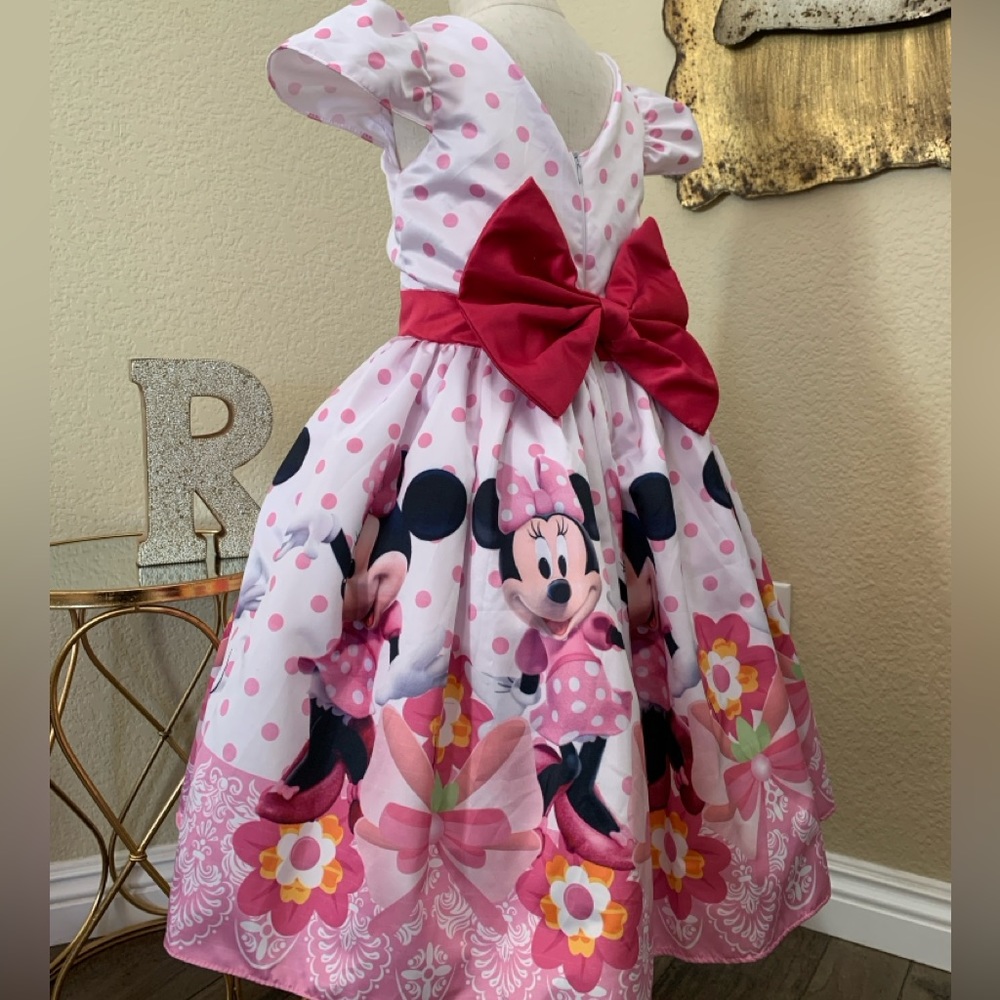 Minnie Mouse dress for girls. Size 5T and 8 available. Flowers.